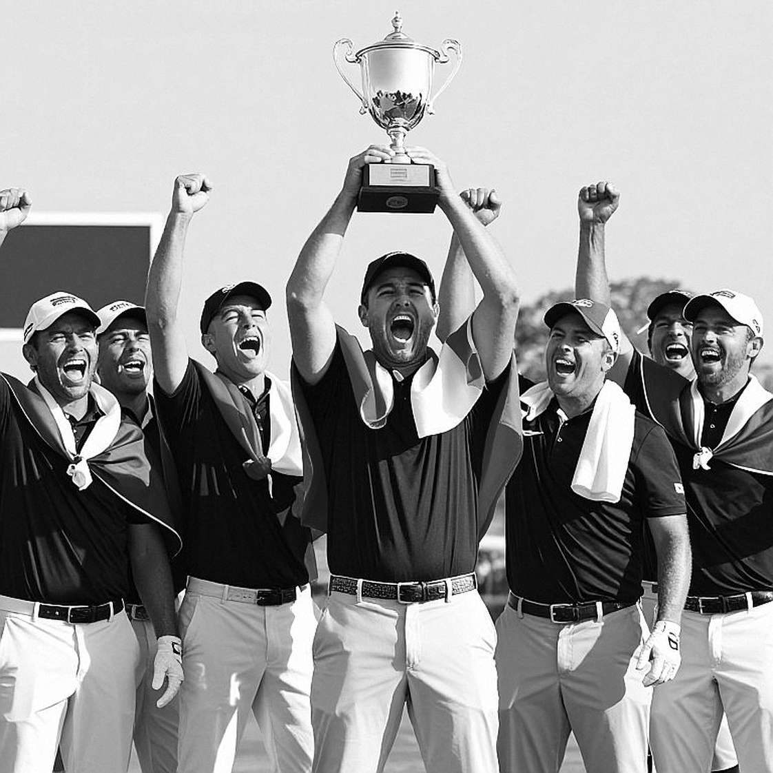 Poulter का LIV से बाहर होना: एक फाउंडिंग सह-कप्तान की विदाई, और 'LIV 2.0' के खाली होते फील्ड का पहला ठोस सबूत
